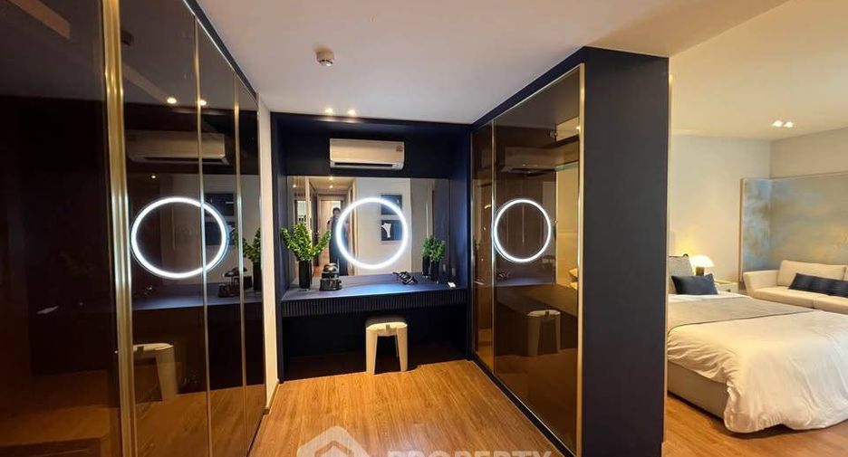 For rent 2 bedrooms condo in Khlong Toei, Bangkok