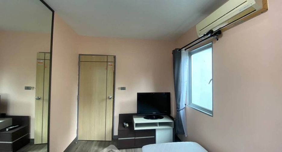For rent 2 ベッドルーム condo in Phra Khanong, Bangkok