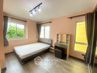 For rent 2 ベッドルーム condo in Phra Khanong, Bangkok