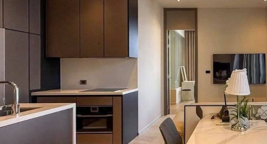For rent 2 bedrooms condo in Khlong Toei, Bangkok