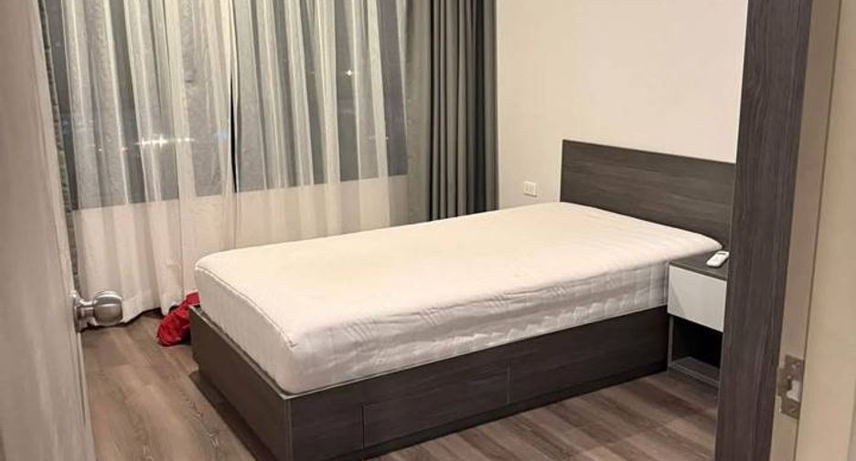For rent 2 bedrooms condo in Huai Khwang, Bangkok