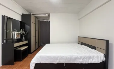À louer studio condo à Din Daeng, Bangkok