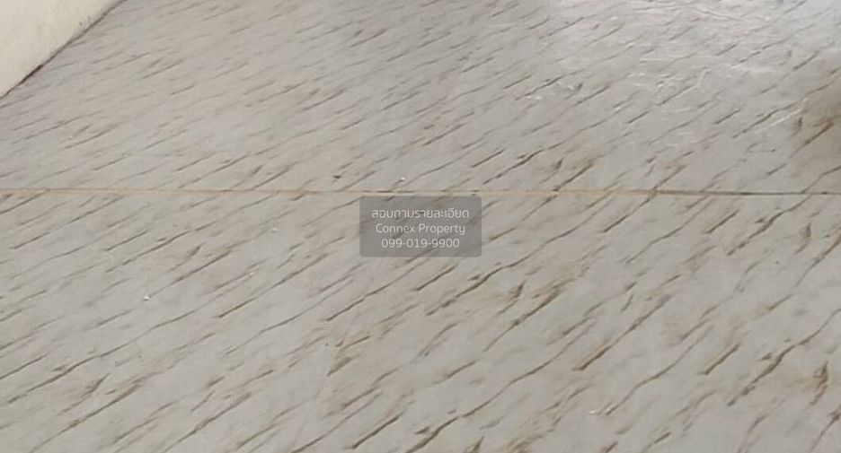 For rent 4 bedrooms retail Space in Bang Kapi, Bangkok