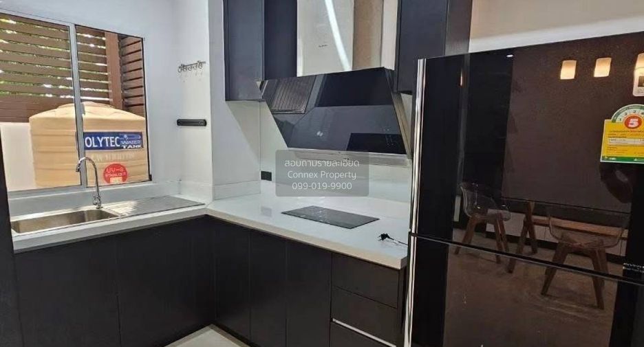 For rent 3 bedrooms townhouse in Pak Kret, Nonthaburi
