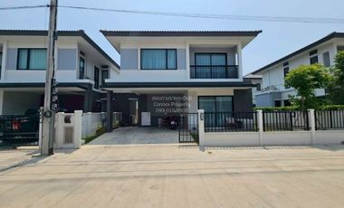 Casa en alquiler de 3 habitaciones en Bang Bo, Samut Prakan