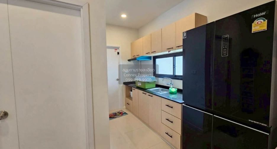 Casa en alquiler de 3 habitaciones en Bang Bo, Samut Prakan