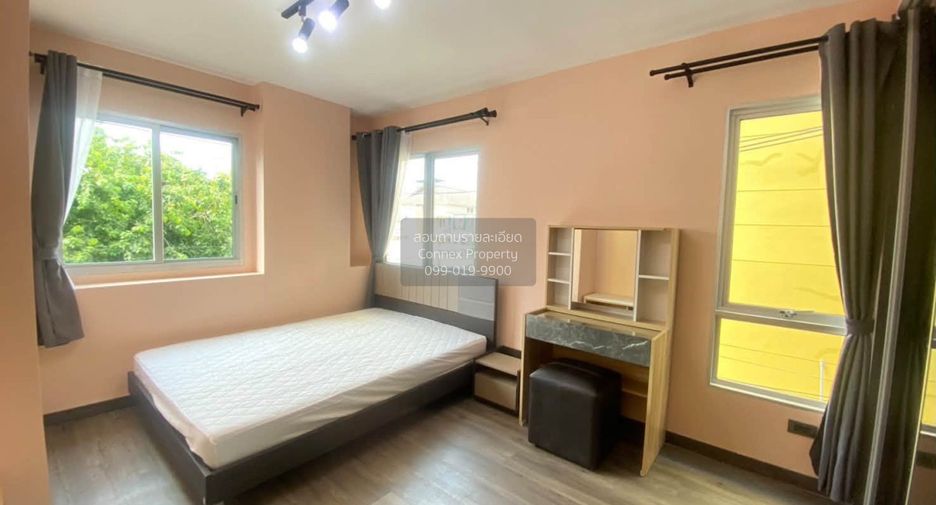 For rent 2 ベッドルーム condo in Phra Khanong, Bangkok