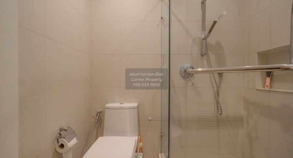 For rent 2 bedrooms condo in Pathum Wan, Bangkok