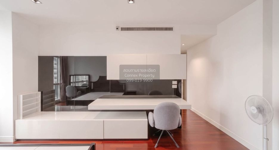 For rent 2 bedrooms condo in Pathum Wan, Bangkok