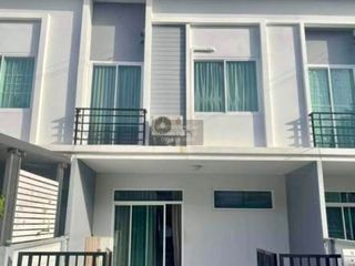 For rent 3 bedrooms townhouse in Rat Burana, Bangkok