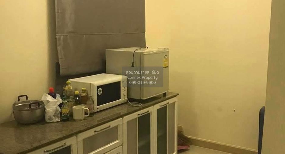 For rent 3 bedrooms townhouse in Rat Burana, Bangkok