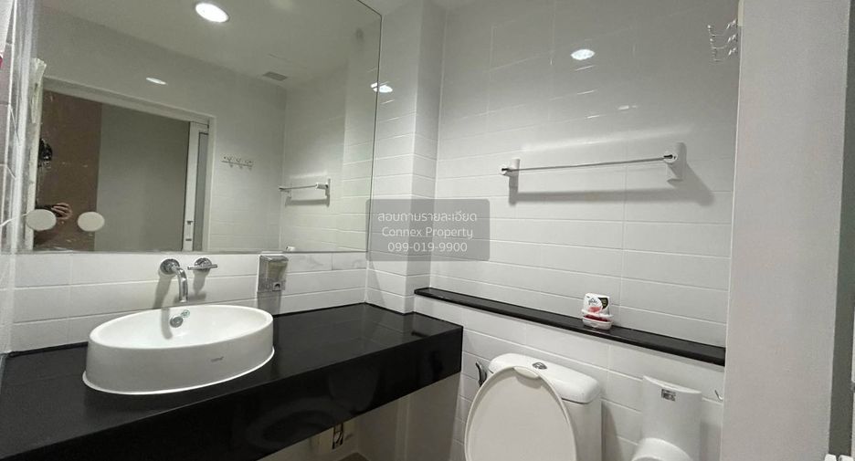 For rent 2 bedrooms condo in Khlong San, Bangkok
