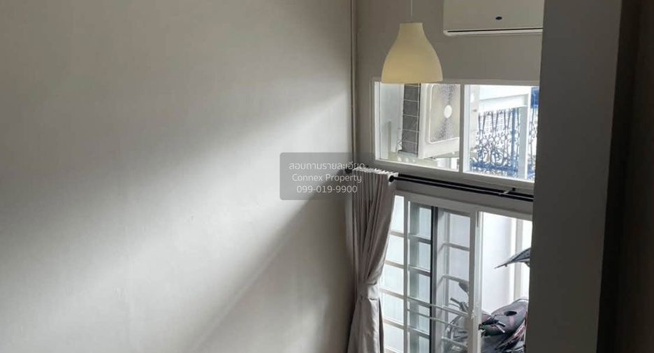 For rent 5 bedrooms townhouse in Huai Khwang, Bangkok