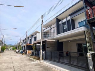 Haus zur Miete mit 3 Zimmer in Mueang Phuket, Phuket
