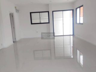 For rent 3 bedrooms townhouse in Bang Bua Thong, Nonthaburi