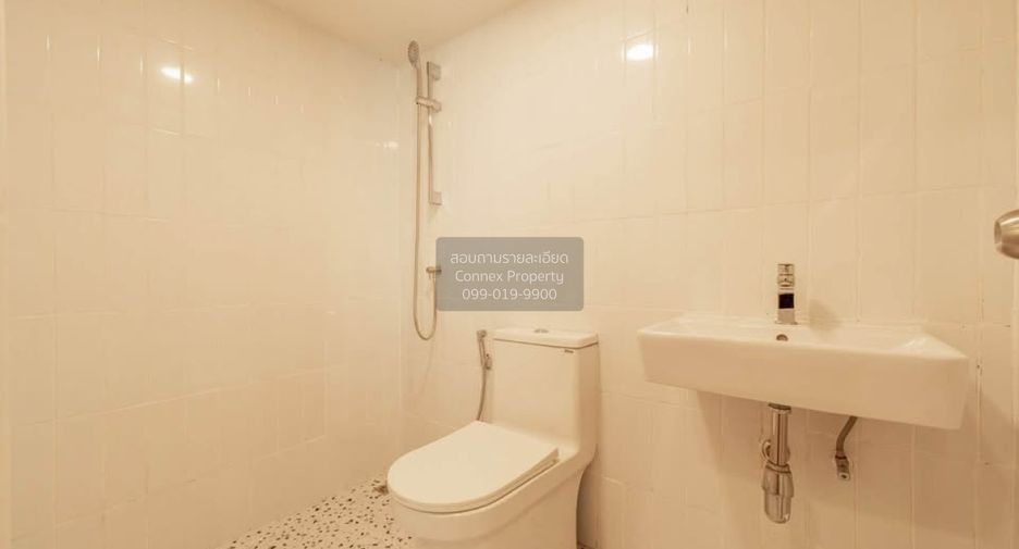 For rent 3 bedrooms townhouse in Thung Khru, Bangkok