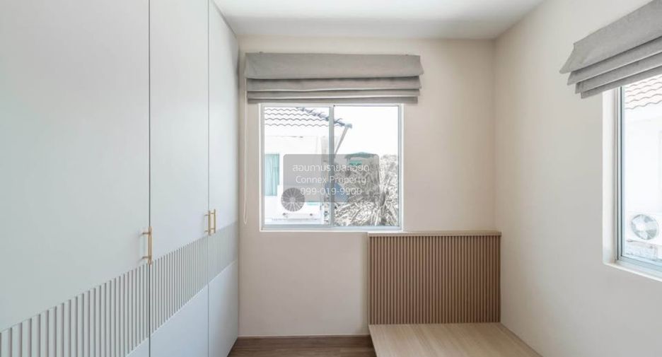 For rent 3 bedrooms townhouse in Thung Khru, Bangkok