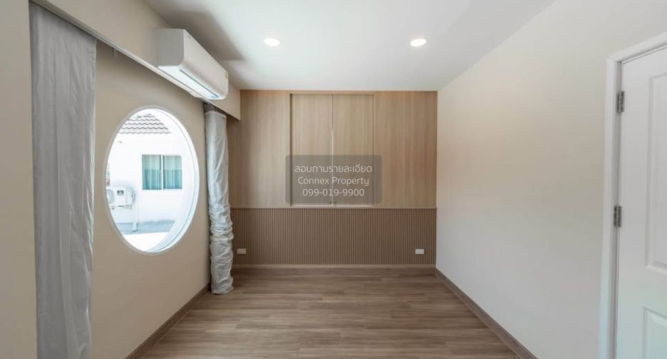 For rent 3 bedrooms townhouse in Thung Khru, Bangkok
