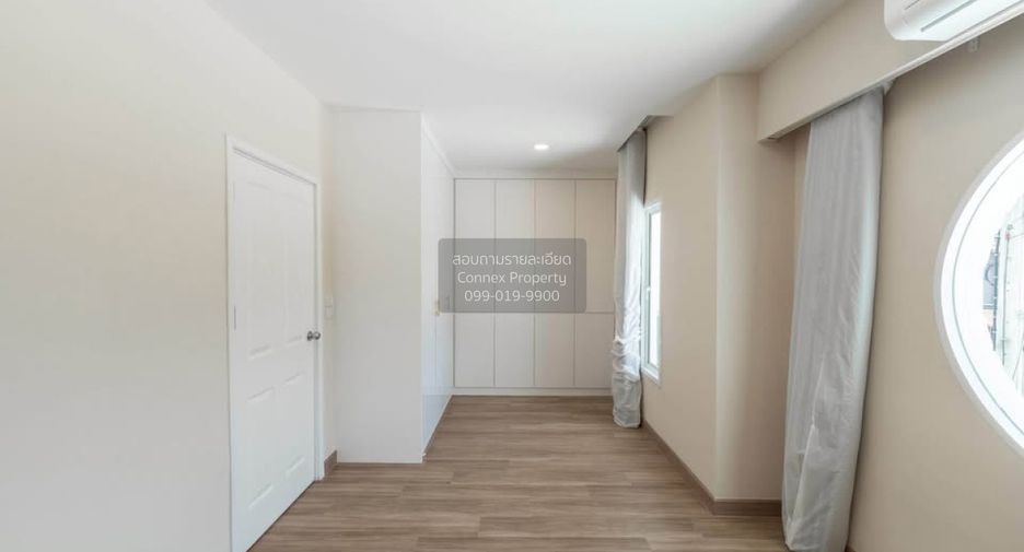 For rent 3 bedrooms townhouse in Thung Khru, Bangkok