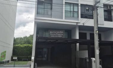 For rent 3 ベッドルーム townhouse in Bang Kapi, Bangkok