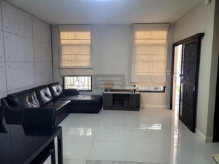 For rent 3 bedrooms townhouse in Bang Khen, Bangkok