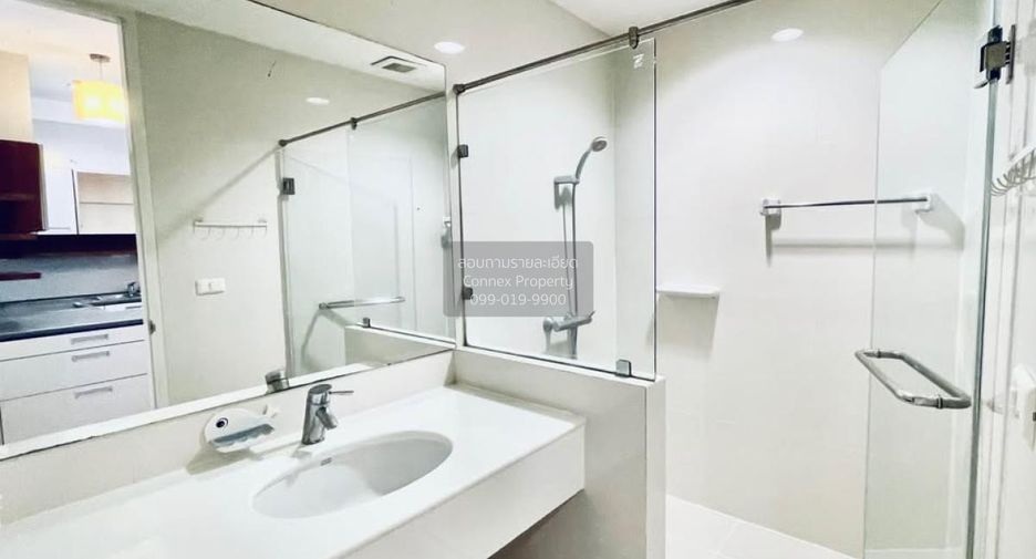 Condo en alquiler de 2 habitaciones en Huai Khwang, Bangkok