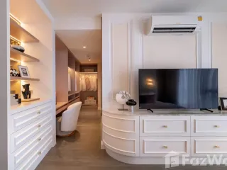 For sale 3 bedrooms condo in Khlong Toei, Bangkok
