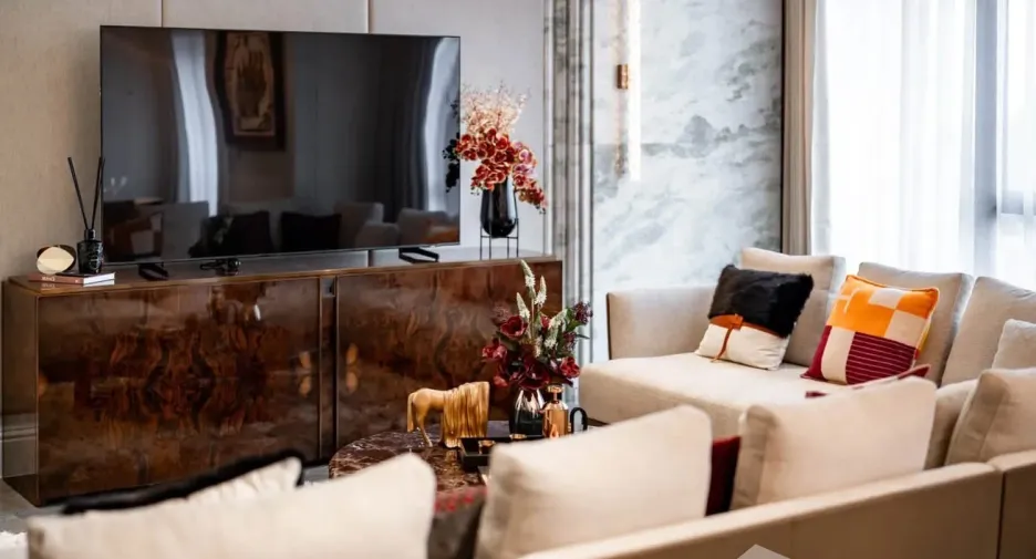For sale 3 bedrooms condo in Khlong Toei, Bangkok