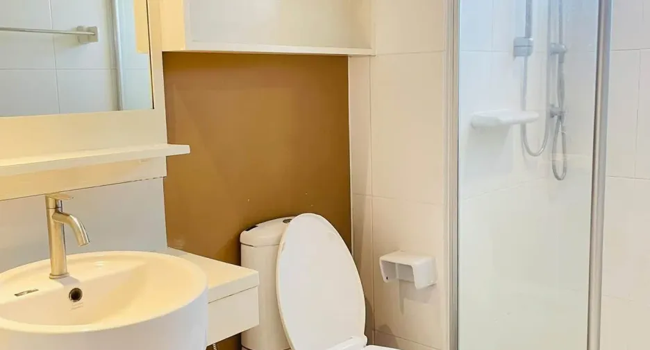 For rent 2 ベッドルーム condo in Phra Khanong, Bangkok