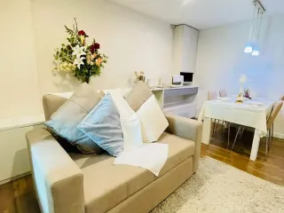 For rent 2 ベッドルーム condo in Phra Khanong, Bangkok