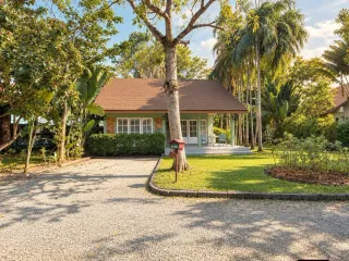 For rent 2 bedrooms villa in Mueang Phuket, Phuket