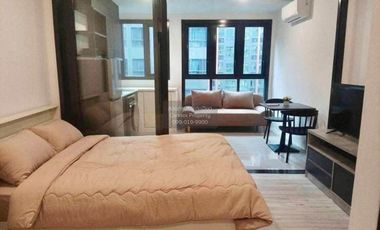 Wohnung zur Miete mit 1 Zimmer in Huai Khwang, Bangkok