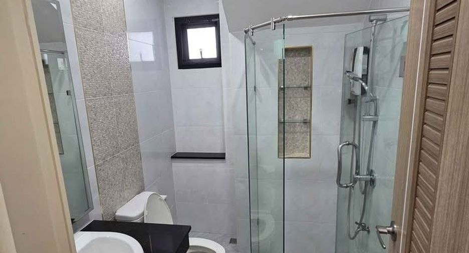 Casa en venta y en alquiler de 3 habitaciones en San Sai, Chiang Mai