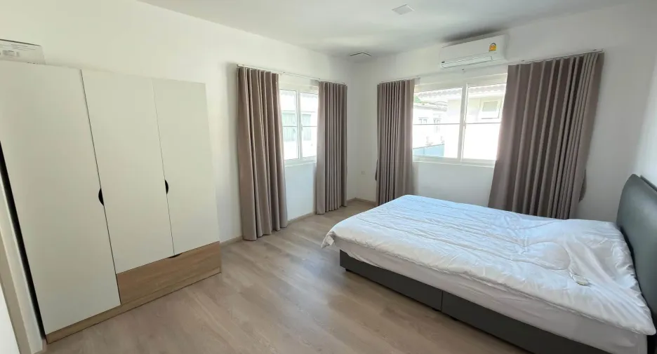 Haus zur Miete mit 3 Zimmer in Bang Phli, Samut Prakan