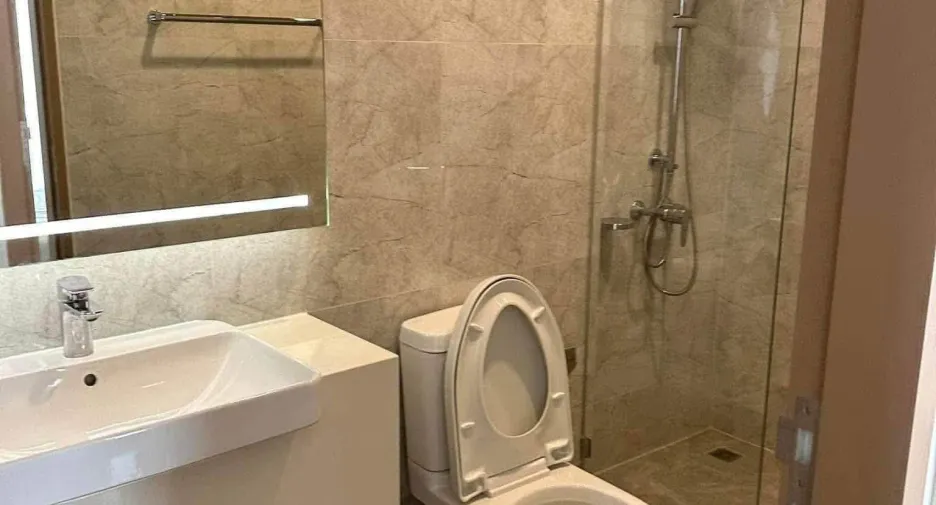 For rent 2 bedrooms condo in Watthana, Bangkok