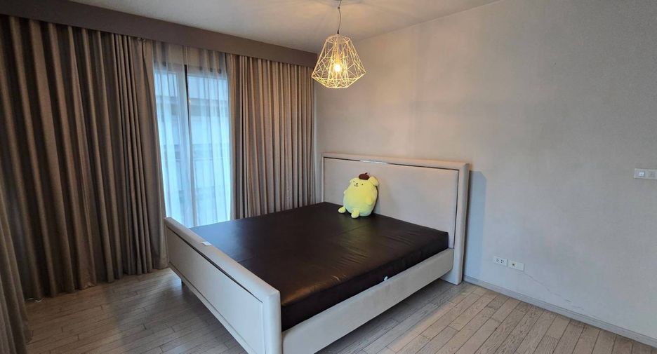 À louer 1 chambre condo à Watthana, Bangkok