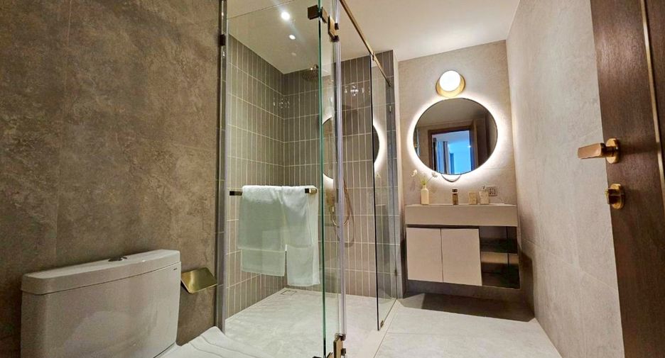 For rent 2 bedrooms condo in Khlong Toei, Bangkok