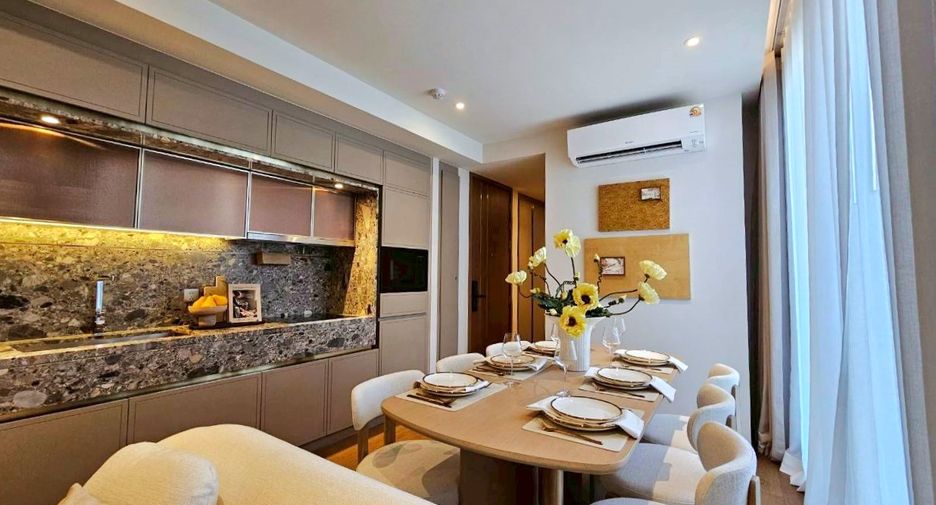 For rent 2 bedrooms condo in Khlong Toei, Bangkok