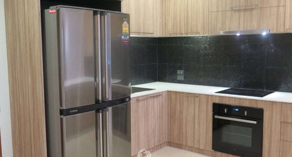 Condo en alquiler de 2 habitaciones en Khlong Toei, Bangkok