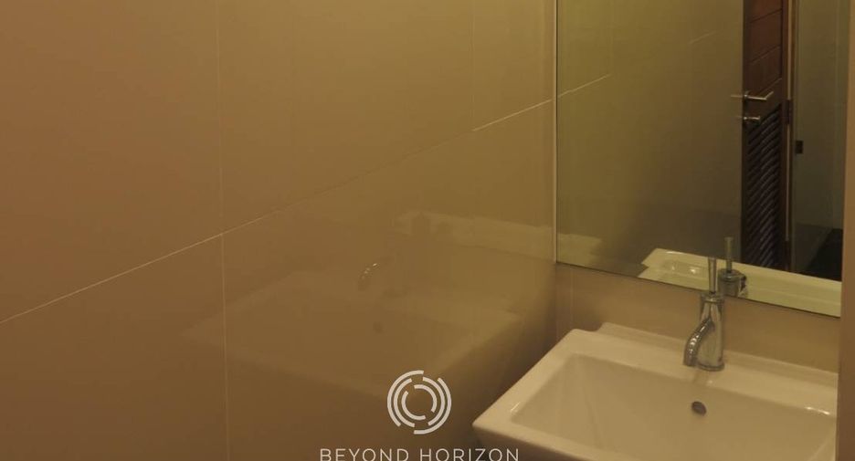 Condo en alquiler de 2 habitaciones en Khlong Toei, Bangkok