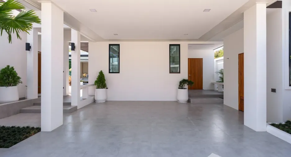 For sale 3 bedrooms villa in Mueang Krabi, Krabi