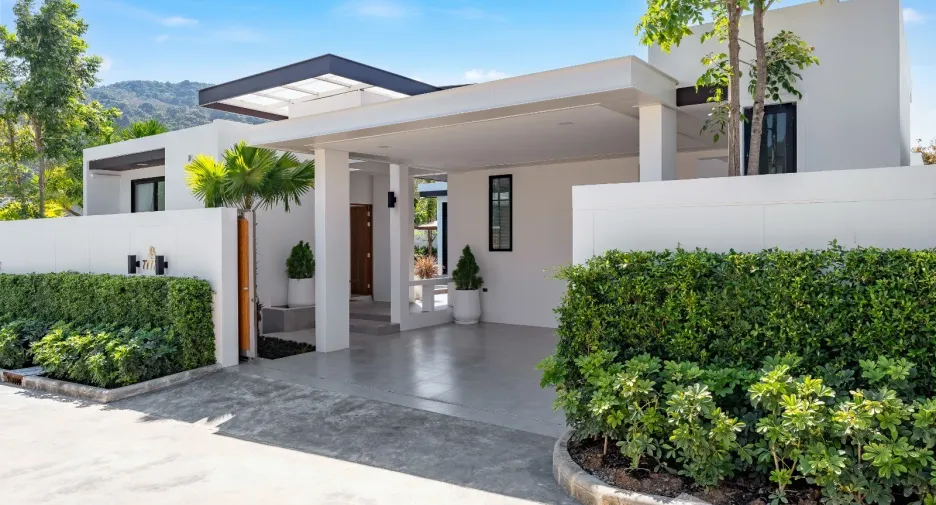 For sale 3 bedrooms villa in Mueang Krabi, Krabi