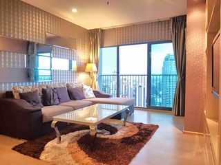 For rent 3 bedrooms condo in Khlong Toei, Bangkok