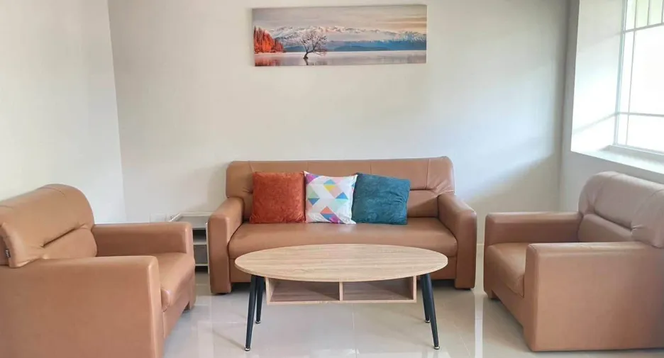 For rent 2 ベッドルーム townhouse in San Sai, Chiang Mai