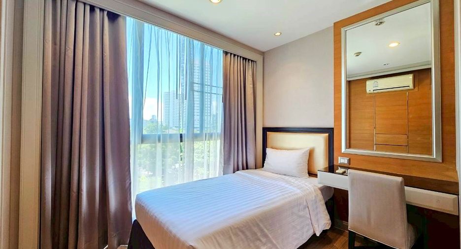 For rent 2 bedrooms condo in Khlong Toei, Bangkok