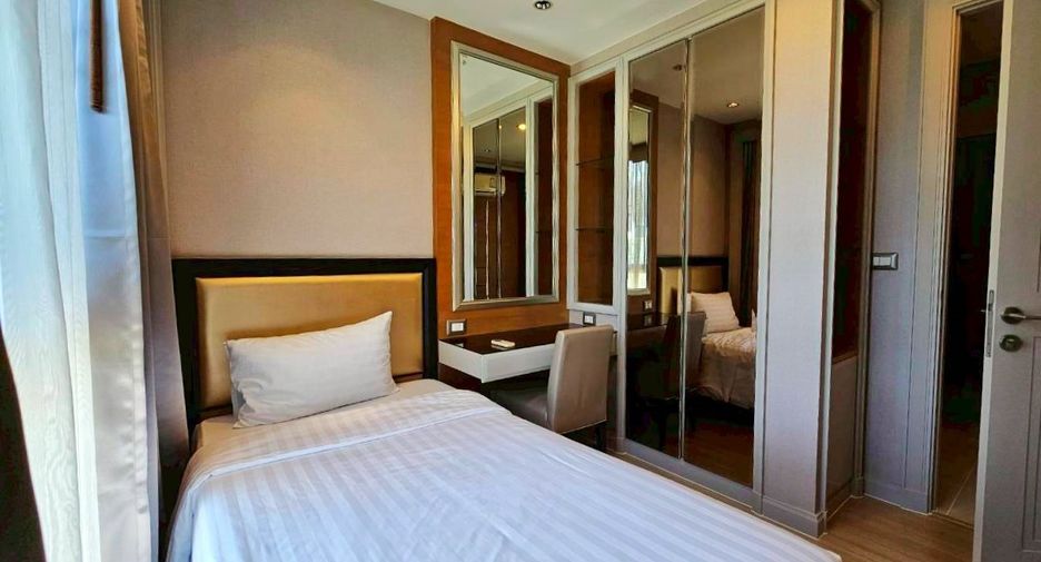 For rent 2 bedrooms condo in Khlong Toei, Bangkok