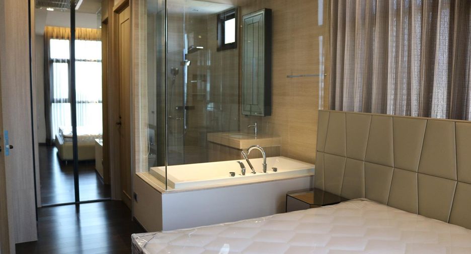 For rent そして for sale 2 ベッドルーム condo in Khlong Toei, Bangkok