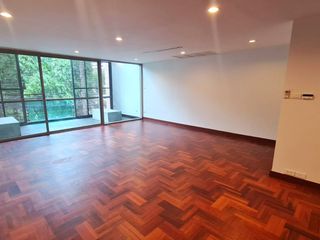 For rent 3 bedrooms townhouse in Khlong Toei, Bangkok