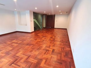 For rent 3 bedrooms townhouse in Khlong Toei, Bangkok