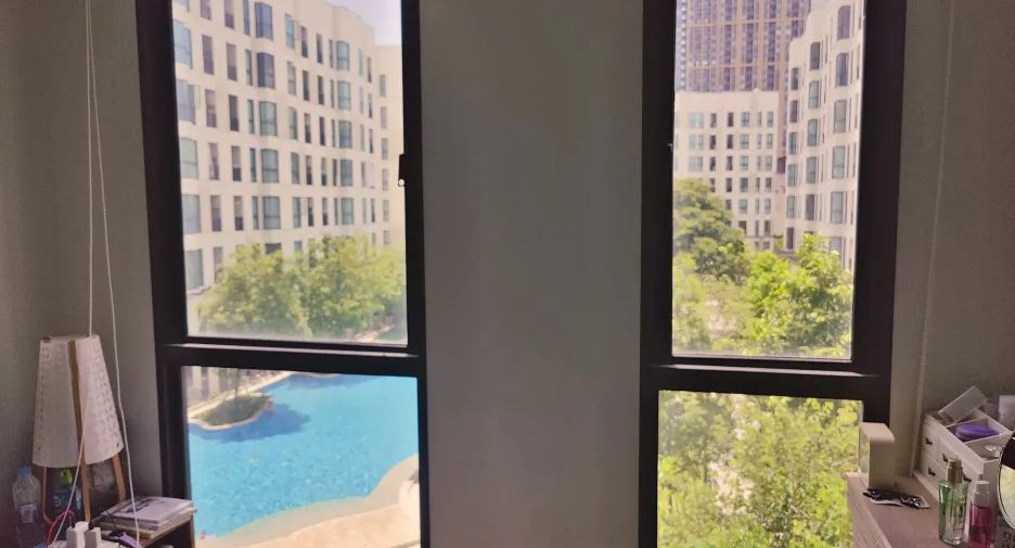 For sale 2 bedrooms condo in Mueang Samut Prakan, Samut Prakan